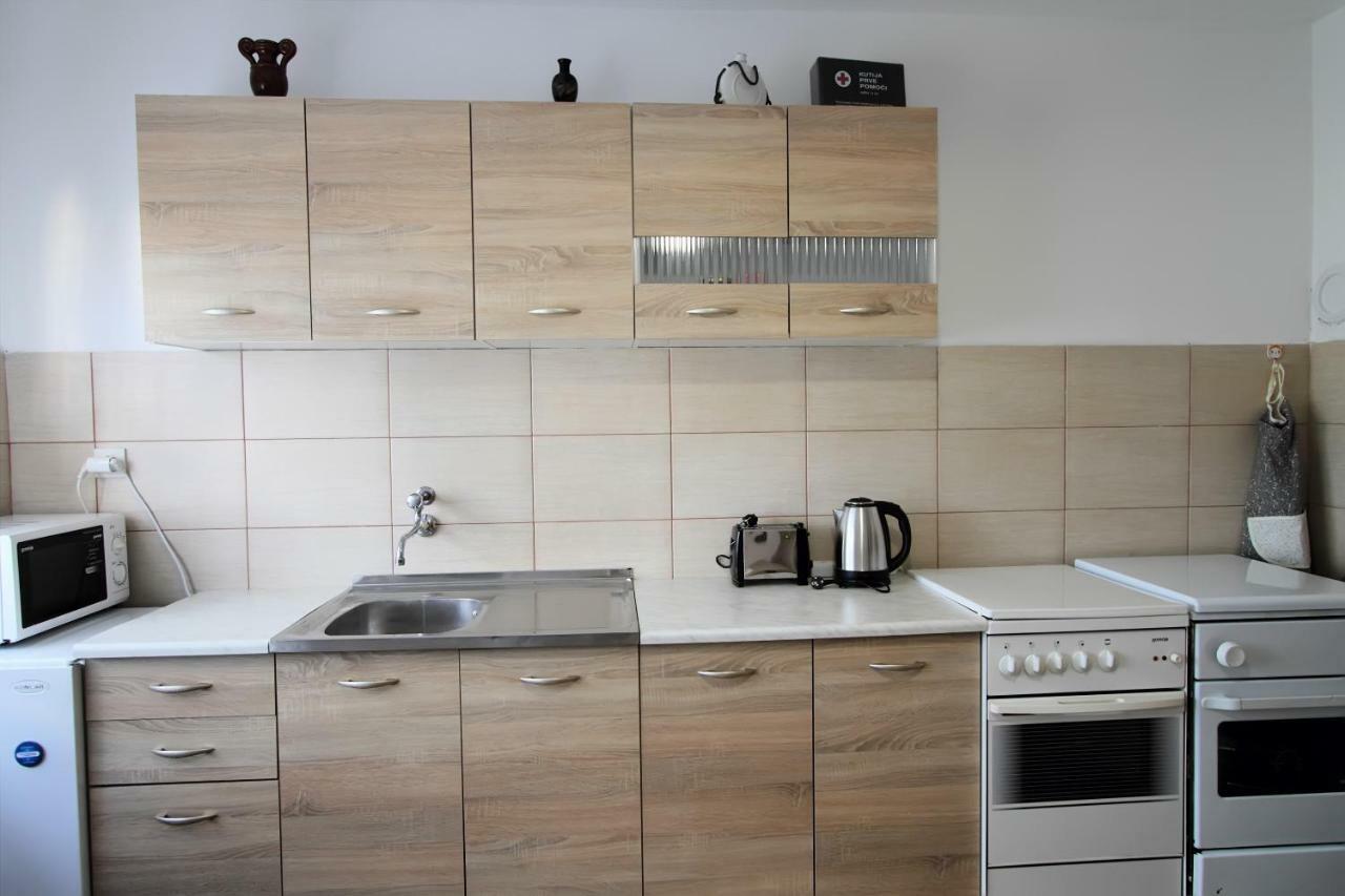 Ferienwohnung Nikolina I Katarina Otočac Exterior foto