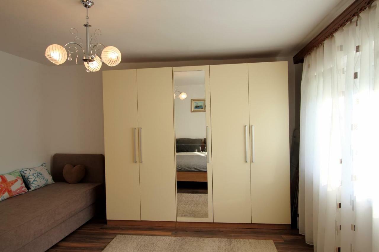 Ferienwohnung Nikolina I Katarina Otočac Exterior foto